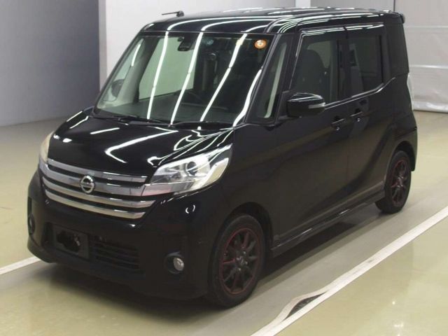 73003 Nissan Dayz roox B21A 2016 г. (TAA Yokohama)